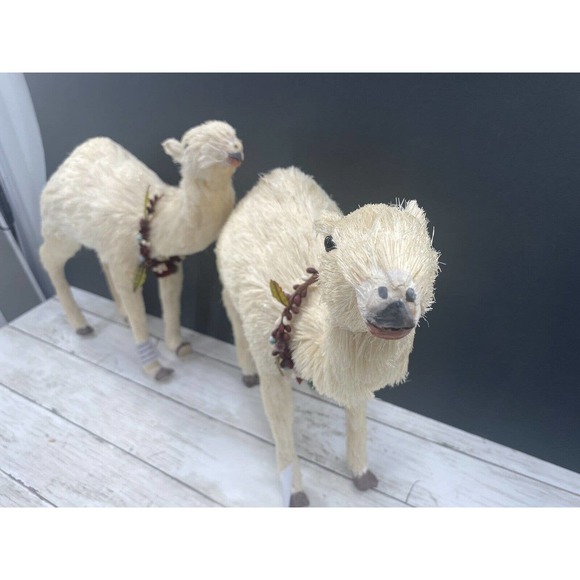 Trademark Exclusive Large Pair Decorative Nativity Standing Lamas/Camels 15x17" - Picture 7 of 12